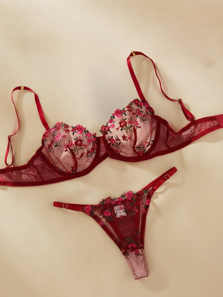 Veloura Bloom – cvjetni vezeni komplet donjeg rublja